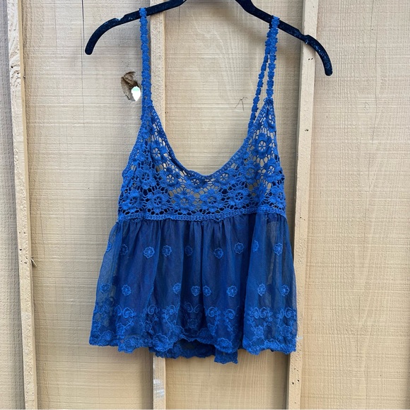 Tops - ❌❌SOLD❌❌ Sheer Crochet Top